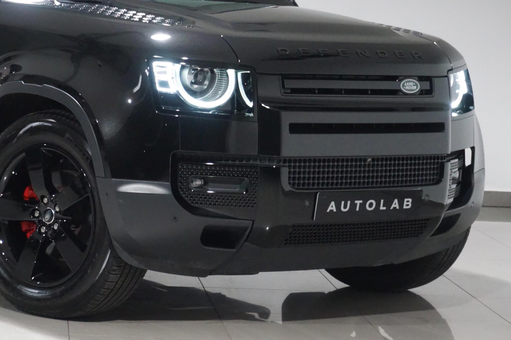 Land Rover Defender 110 3.0 D250 MHEV HSE Hard Top SUV Auto 4WD MWB Euro 6 (s/s) 5dr